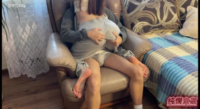 纯欲大长腿！白嫩无毛美淫穴！